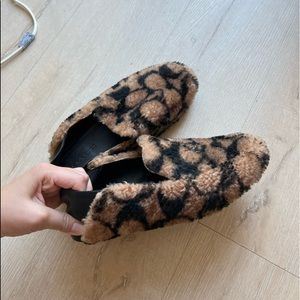 Coach fluffy slippers US8